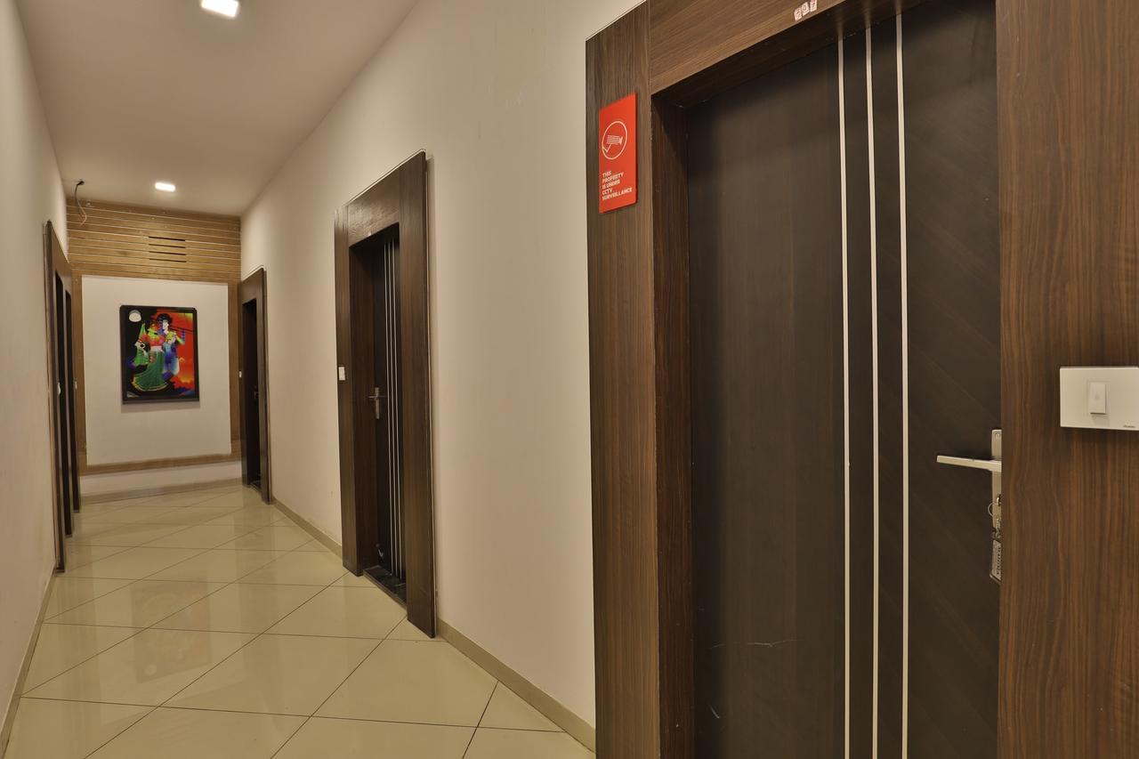 Oyo 11649 Hotel Mahima Gandhinagar Extérieur photo