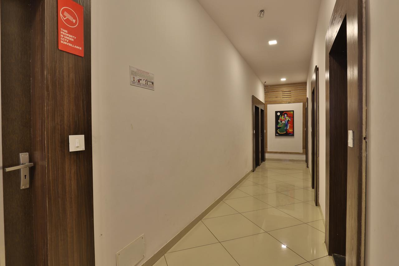 Oyo 11649 Hotel Mahima Gandhinagar Extérieur photo