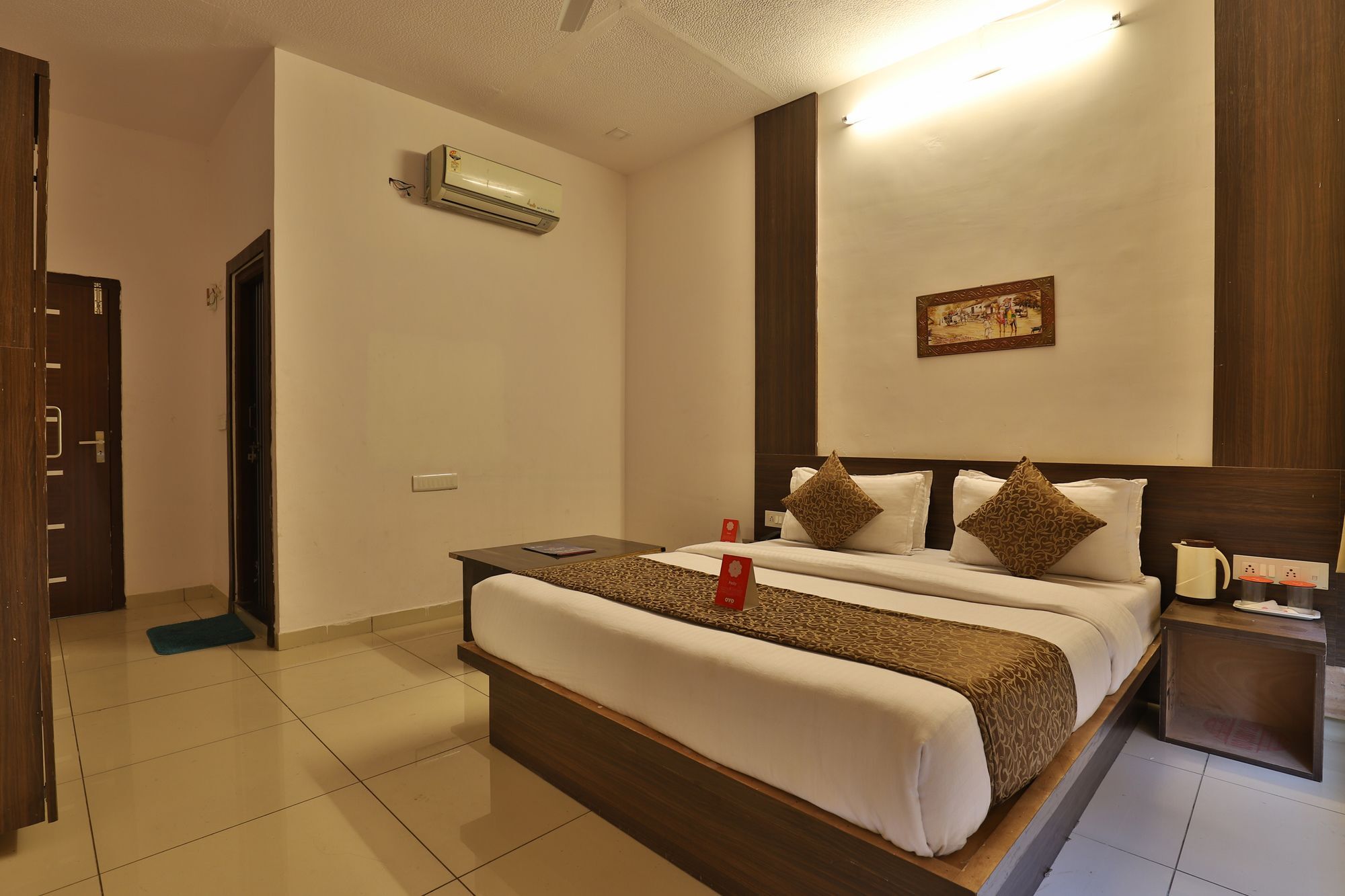 Oyo 11649 Hotel Mahima Gandhinagar Extérieur photo