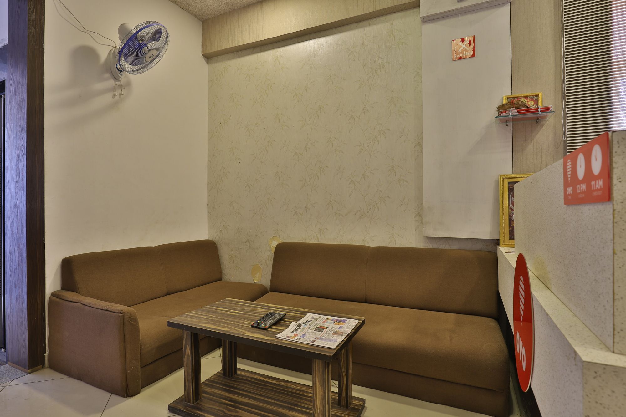 Oyo 11649 Hotel Mahima Gandhinagar Extérieur photo